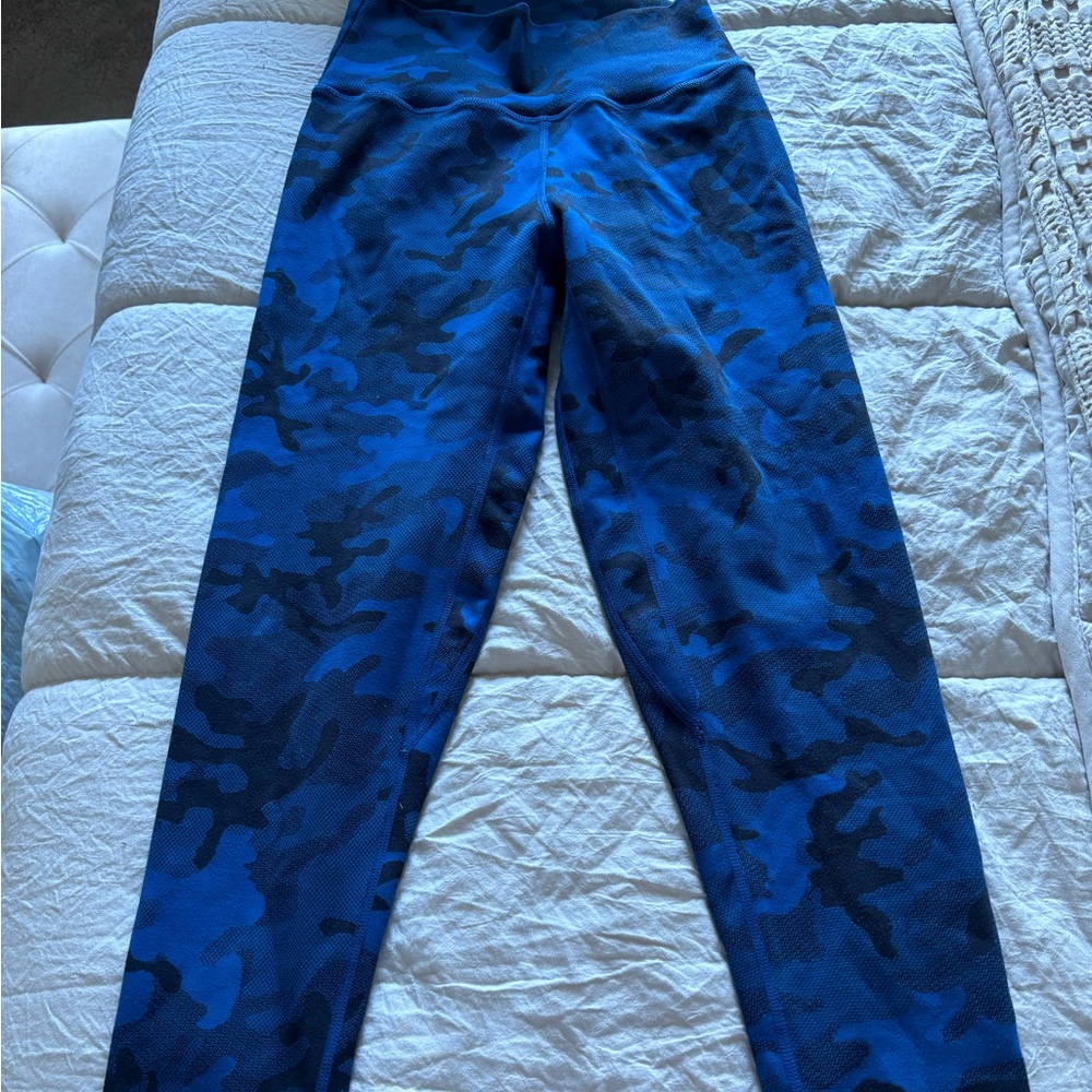 black/blue camo